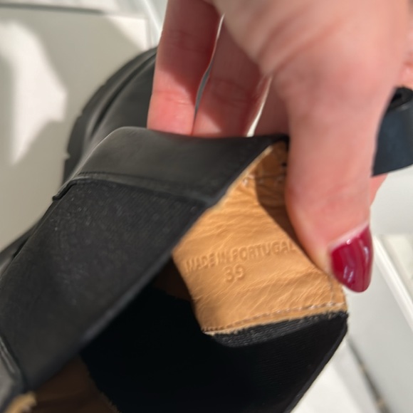 Beautiful Isabel Marant Chelsea leather boot ! - Picture 8 of 8